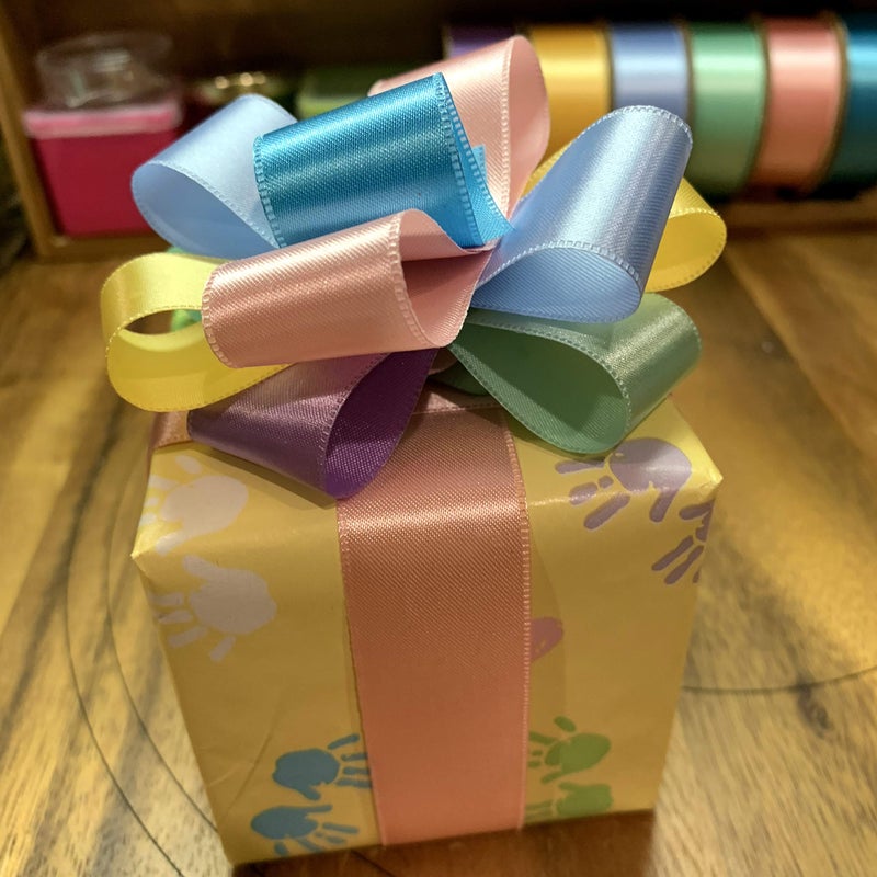 GiftWrap Etc. شريط زينة من قماش الساتان بألوان الباستيل - 1" × 10 ياردات، مجموعة من 6، 60 ياردة إجمالاً، وردي، أزرق فاتح، لافندر، تركواز، أصفر فاتح، زينة الربيع، إكليل، أربطة هدايا، ألوان باستيل، عيد الميلاد، عيد الفصح - Image 4